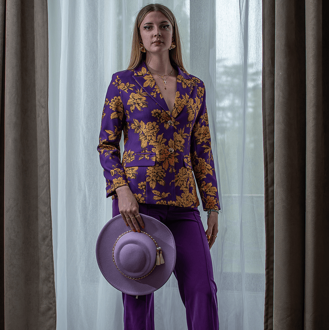Costume en jacquard floral