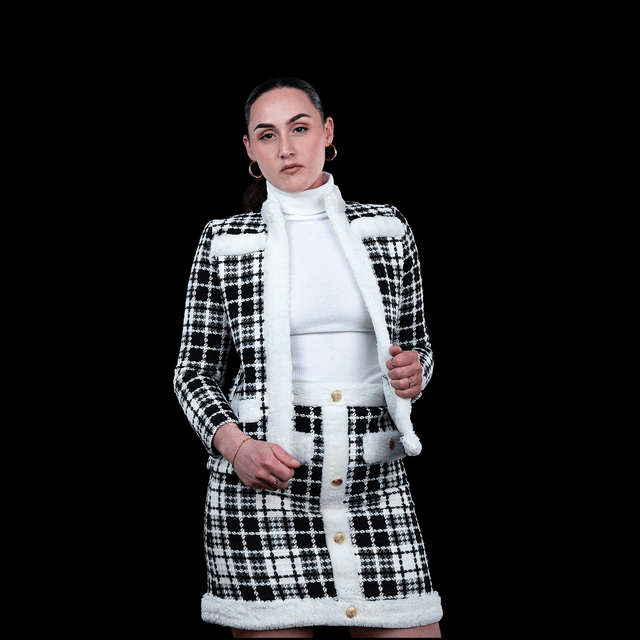 ENSEMBLE BLAZER ET JUPE À CARREAUX