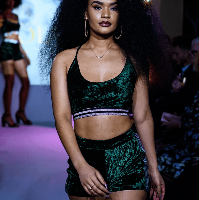 ENSEMBLE SPORT EN VELOURS VERT