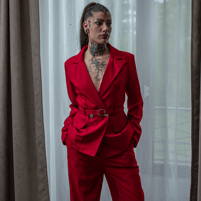 Tailleur Rouge 