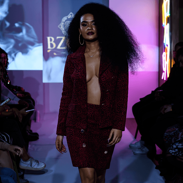 VESTE ET MINI-JUPE EN LAINE 