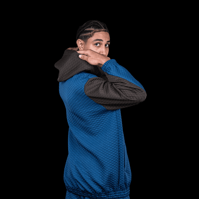 SWEAT À CAPUCHE 
