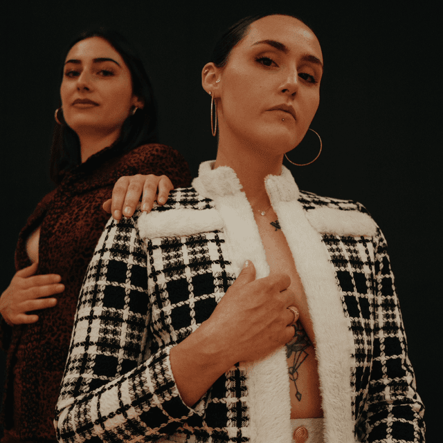 ENSEMBLE BLAZER ET JUPE À CARREAUX